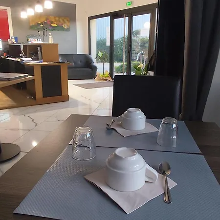 Apartahotel Residella House & Kitchen Avignon Le Pontet 3*